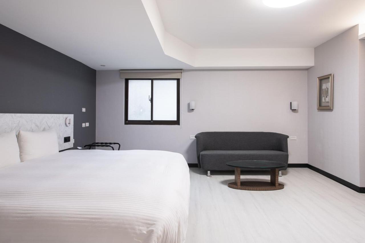 Hub Hotel - Songshan Airport Branch Taipei Extérieur photo